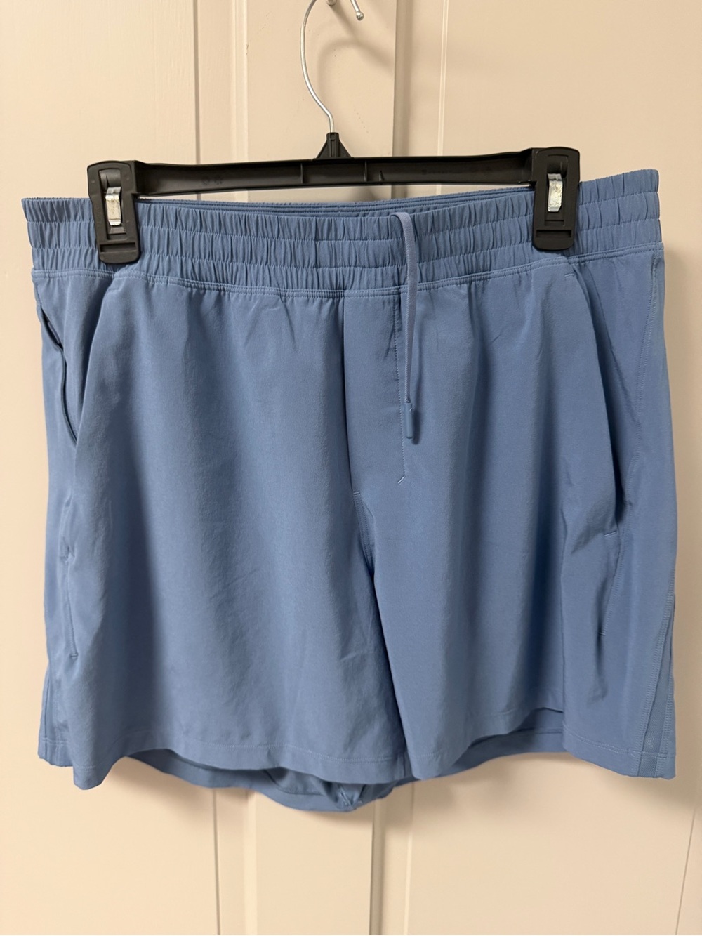 lululemon athletica pace breaker sky blue performance shorts